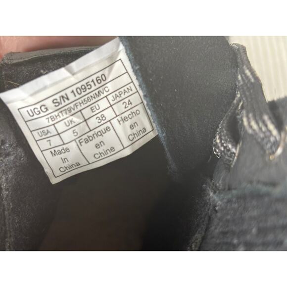 UGG Cayli Womens Sz 7 Waterproof Leather Suede Lace Up Black Mini Boots #1095160 - Picture 5 of 9